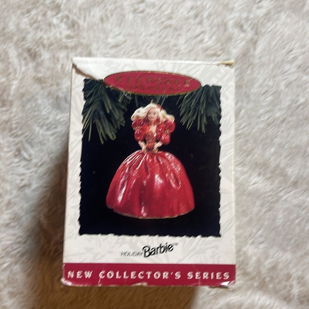 Barbie Collector's Series Red Ornament 1993 - Picture 2 of 5